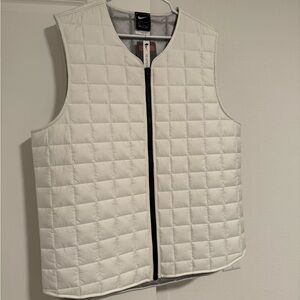 Nike Men's theremore insulated reversible White Vest